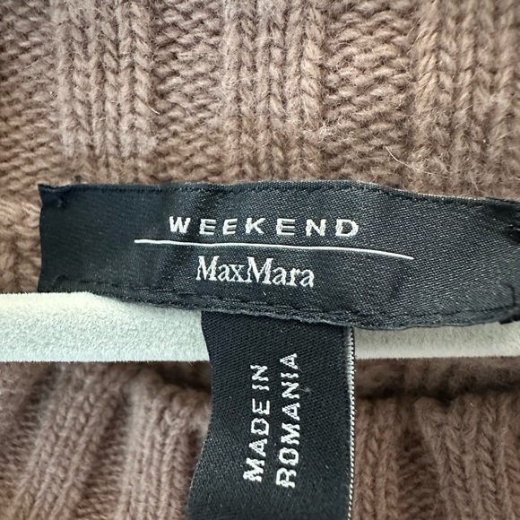 Max Mara Weekend Warm and cozy cable-knit sweater. - Picture 3 of 5